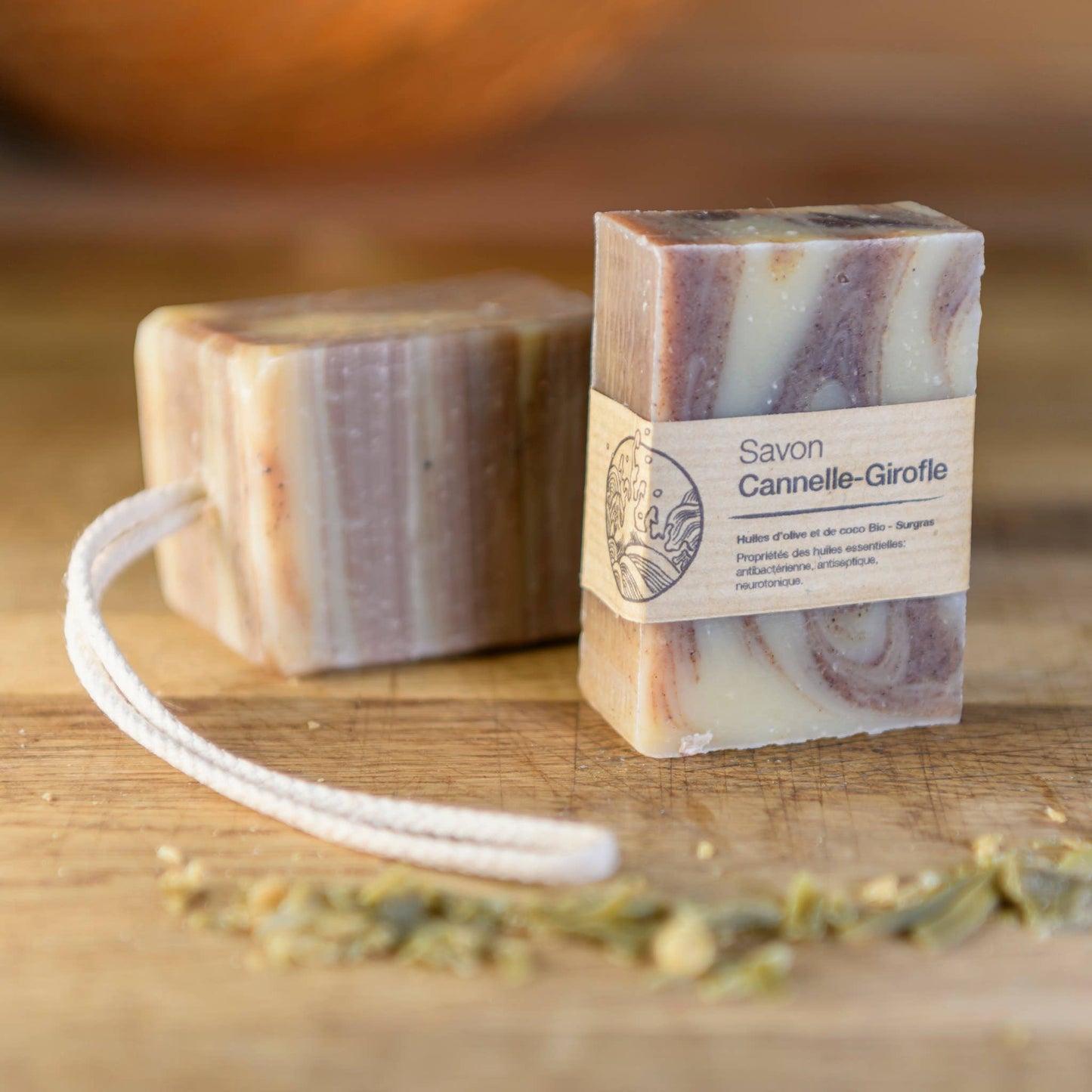 savon à la cannelle | Le sens des choses, boutique en ligne de produits artisanaux, naturels et écoresponsables fabriqués en France ou en Europe.