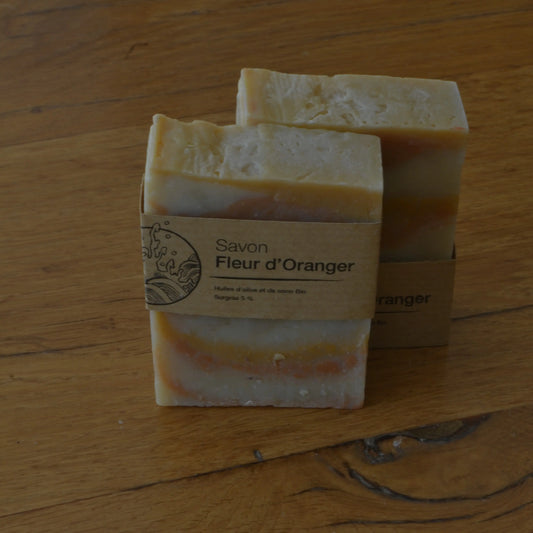Image de Savon artisanal surgras à la fleur d’oranger | Le sens des choses – boutique artisanale éthique de bougies parfumées et savons naturels fabriqués en France