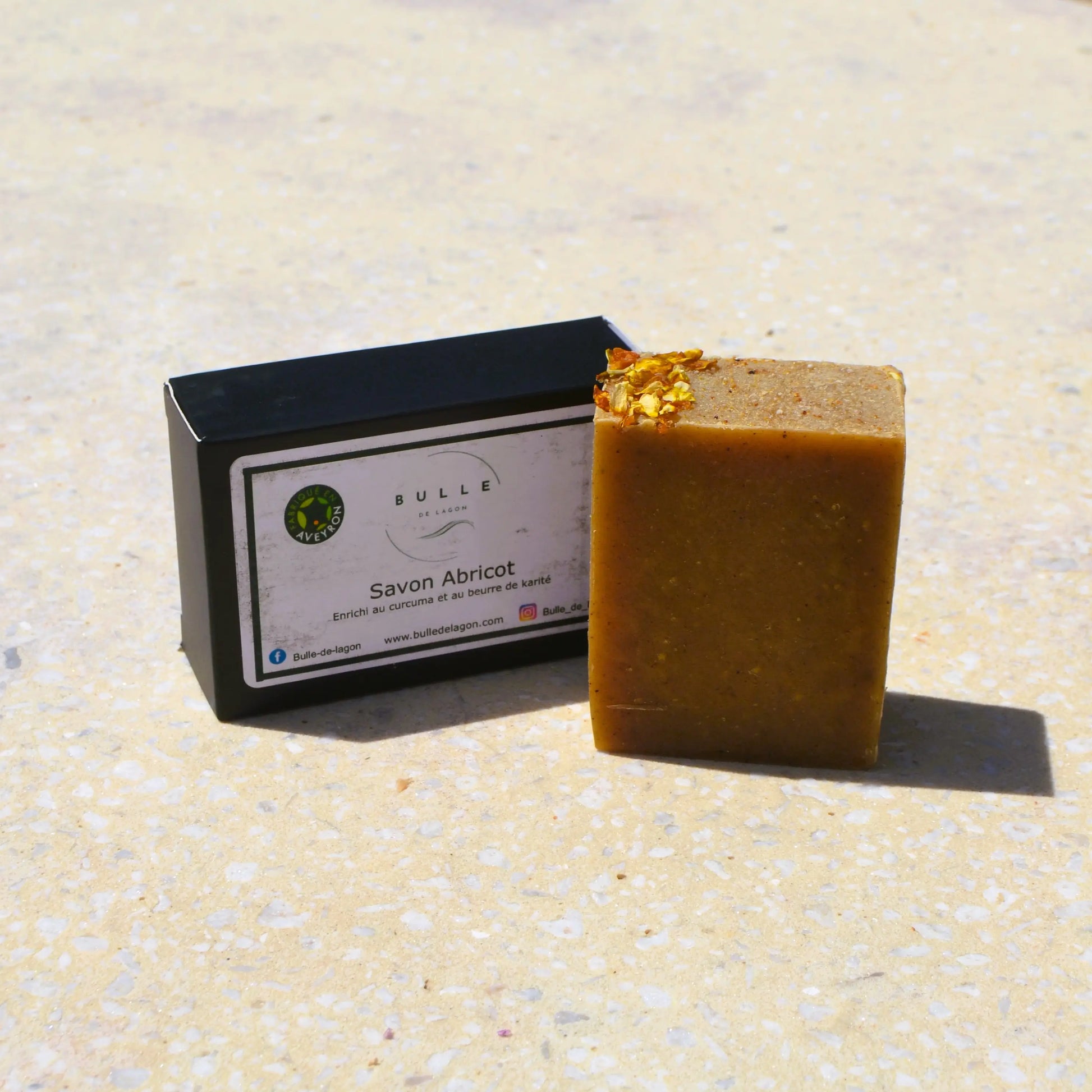 Image de Savon surgras à l'abricot et au curcuma | Le sens des choses — boutique artisanale de savons et bougies parfumées naturels fabriqués en France