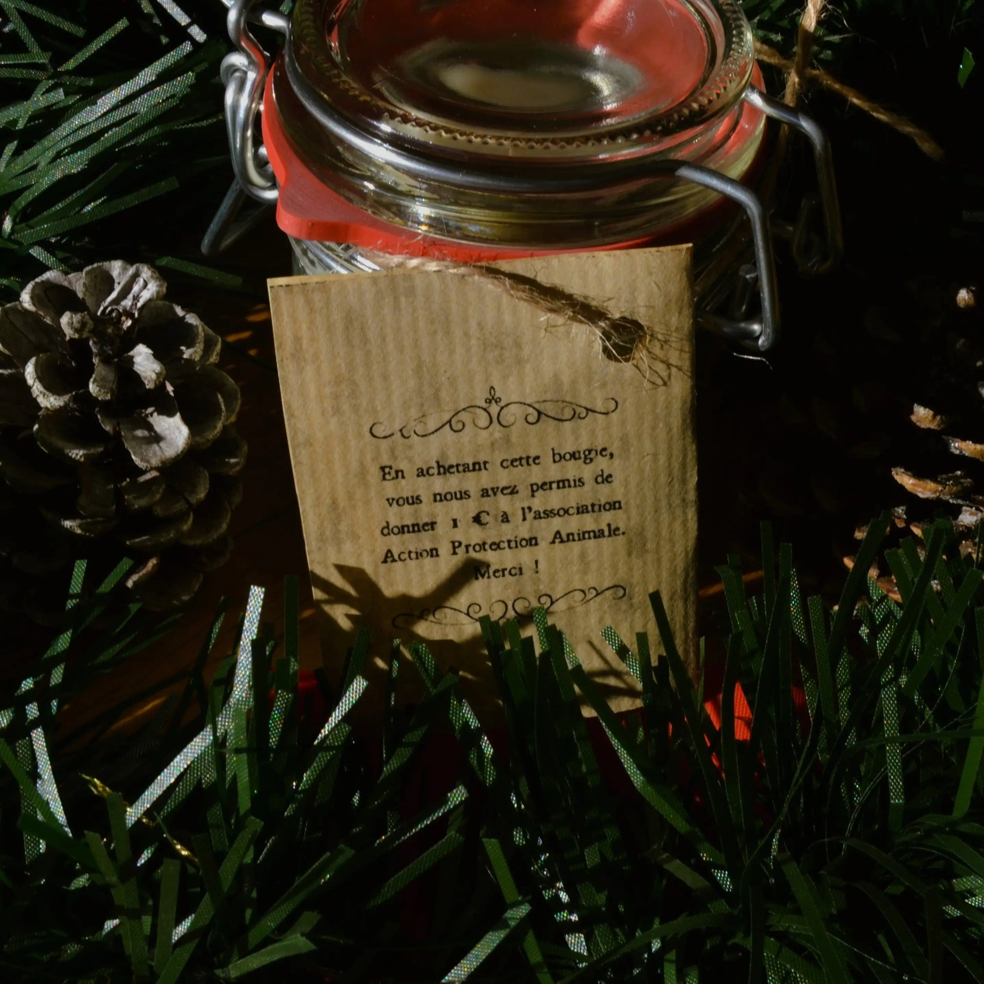 Image de Bougie parfumée upcyclée solidaire (édition limitée) — bientôt disponible ! | Le sens des choses — boutique artisanale de savons et bougies parfumées naturels fabriqués en France