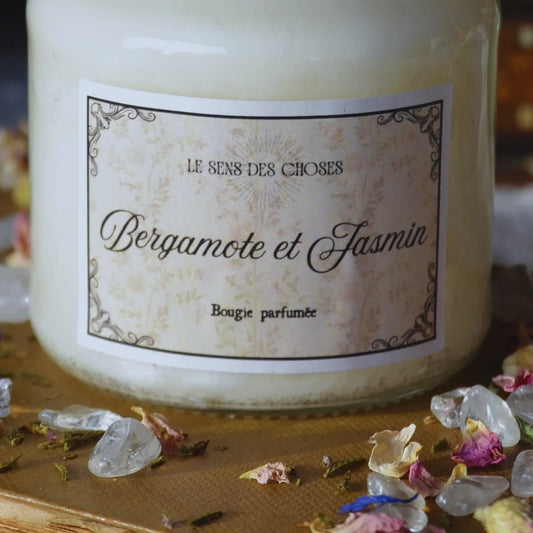 Bougie parfumée artisanale à la bergamote et au jasmin – Création artisanale | Le sens des choses – Boutique de bougies parfumées végétales et objets décoratifs écoresponsables