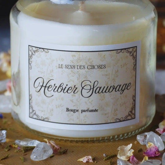 Bougie parfumée artisanale Herbier Sauvage – Création artisanale | Le sens des choses – Boutique de bougies parfumées végétales et objets décoratifs écoresponsables