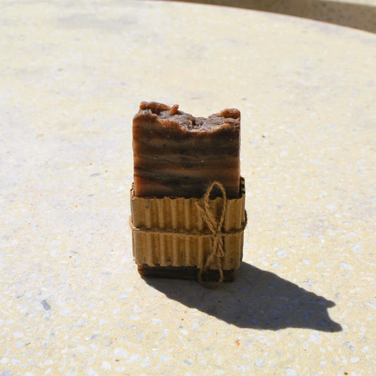 Image de Savon artisanal au cacao nourrissant et antioxydant | Le sens des choses — boutique artisanale de savons et bougies parfumées naturels fabriqués en France