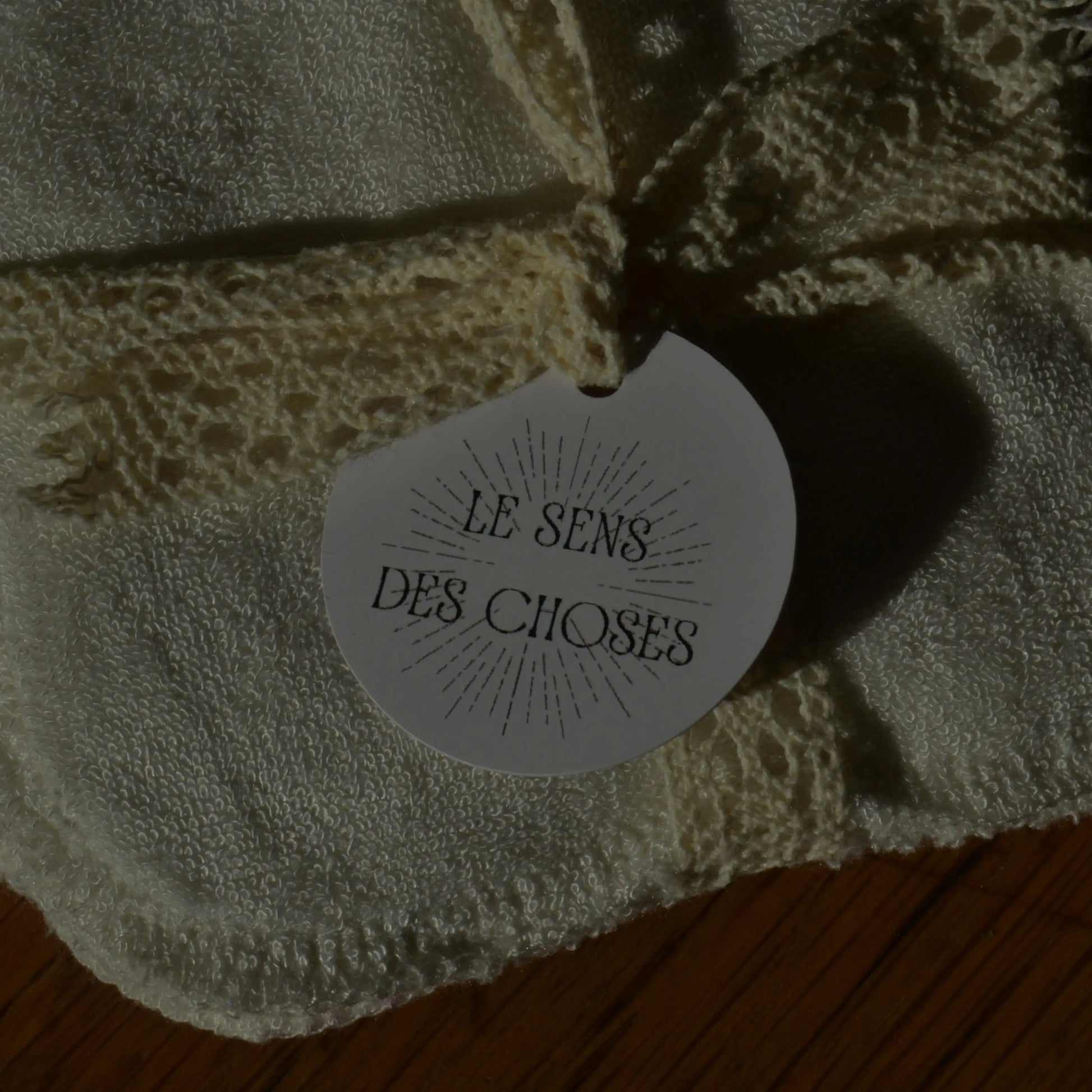 Image de Carrés démaquillants lavables en bambou (5 + 1 offert) | Le sens des choses — boutique artisanale de savons et bougies parfumées naturels fabriqués en France