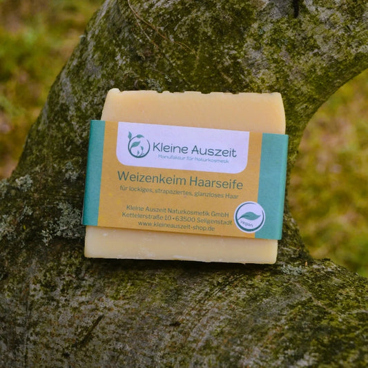 Shampooing aux germes de blé — cheveux secs et ternes – Création artisanale | Le sens des choses – Boutique de bougies parfumées végétales, décorations et savons