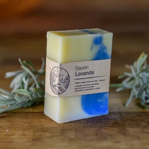 Image de Savon artisanal surgras à la lavande | Le sens des choses — boutique artisanale de savons et bougies parfumées naturels fabriqués en France