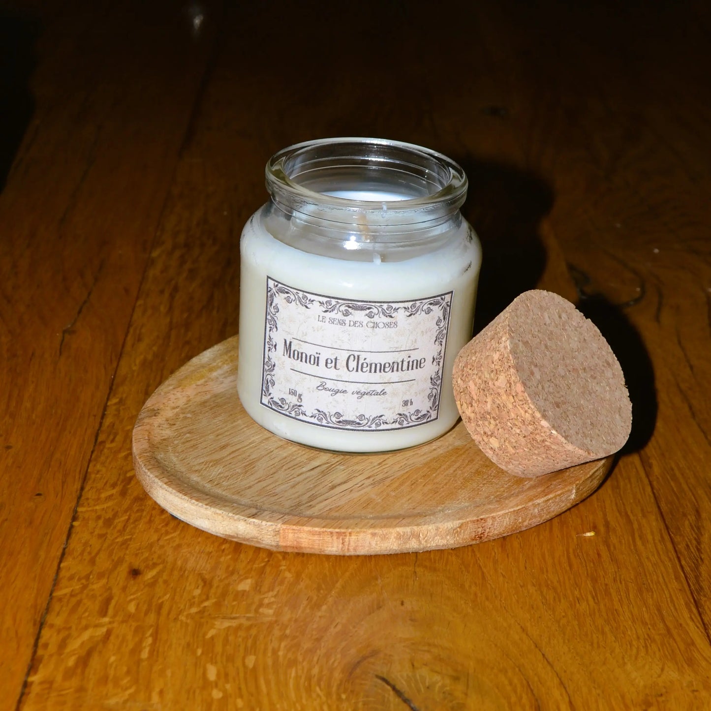 Image de bougie parfumée au monoï et clémentine (nouveau !) | Le sens des choses, boutique en ligne de produits artisanaux, naturels et écoresponsables, fabriqués en France ou en Europe : savons artisanaux, bougies parfumées, accessoires zéro déchet.