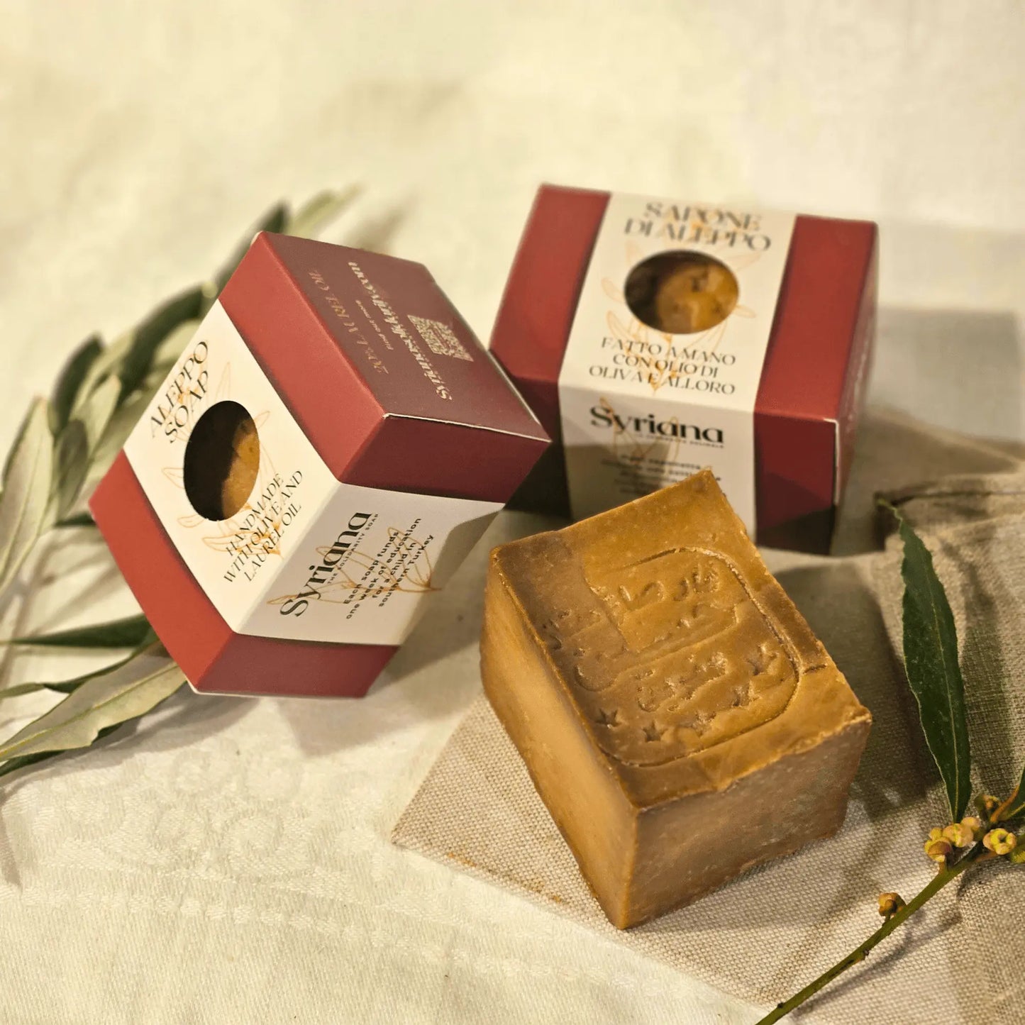 Image de Savon d'Alep traditionnel, naturel et solidaire | Le sens des choses – boutique artisanale de savons et bougies parfumées naturels fabriqués en France
