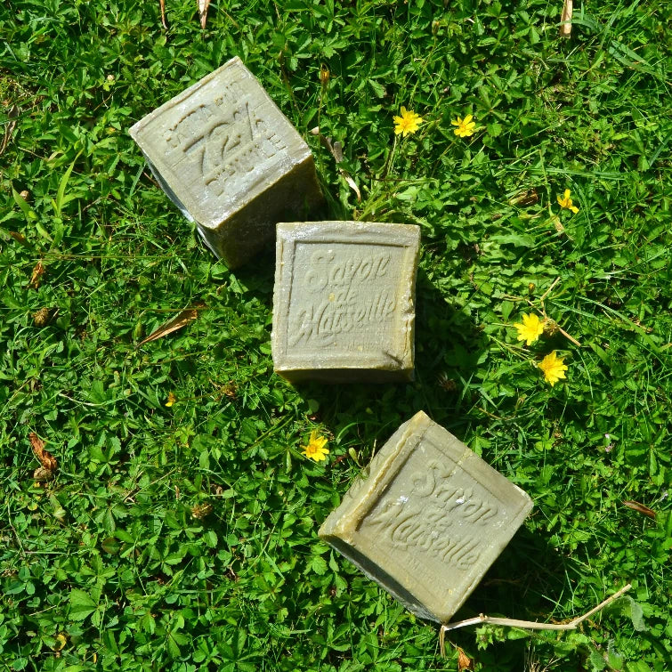 Image de Savon de Marseille traditionnel — 72 % d’huile d’olive | Le sens des choses – boutique artisanale de savons et bougies parfumées naturels fabriqués en France