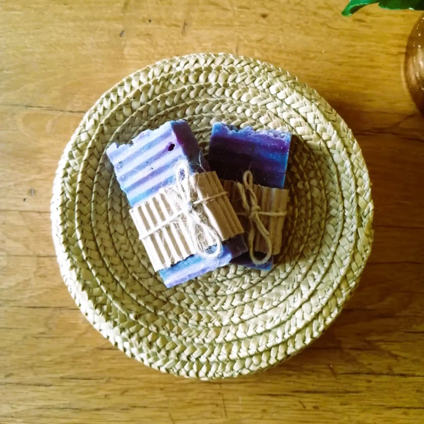 savon à la lavande — apaisant & relaxant | Le sens des choses, boutique en ligne de produits artisanaux, naturels et écoresponsables fabriqués en France ou en Europe.