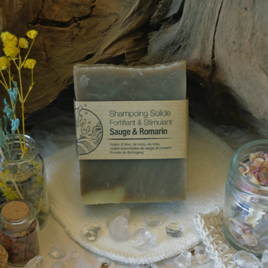Shampooing solide fortifiant à la sauge et au romarin – Création artisanale | Le sens des choses – Boutique de bougies parfumées végétales, décorations et savons