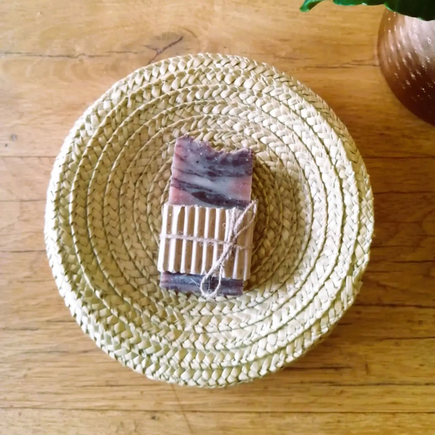 Image de Savon artisanal au cacao nourrissant et antioxydant | Le sens des choses – boutique artisanale éthique de bougies parfumées et savons naturels fabriqués en France