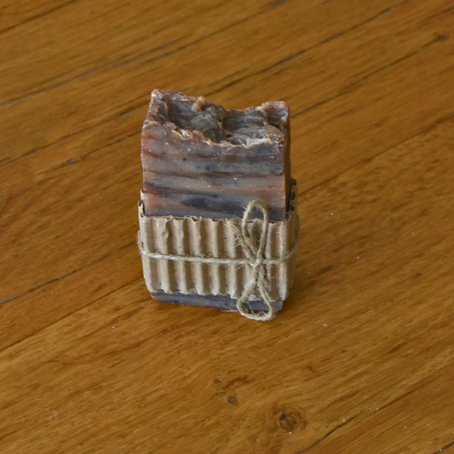 Savon artisanal au cacao nourrissant – Création artisanale | Le sens des choses – Boutique de bougies parfumées végétales, décorations et savons