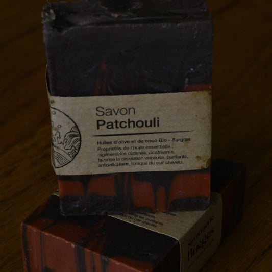 Image de Savon artisanal surgras au patchouli | Le sens des choses — boutique artisanale de savons et bougies parfumées naturels fabriqués en France