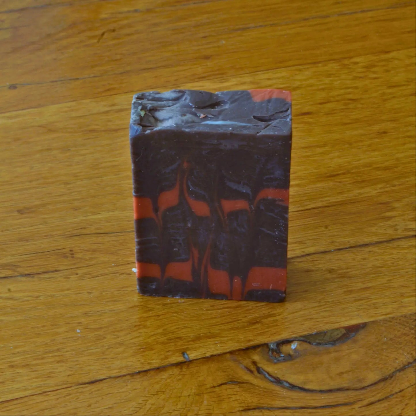 Savon surgras au patchouli | Savon solide naturel artisanal fabriqué par saponification à froid