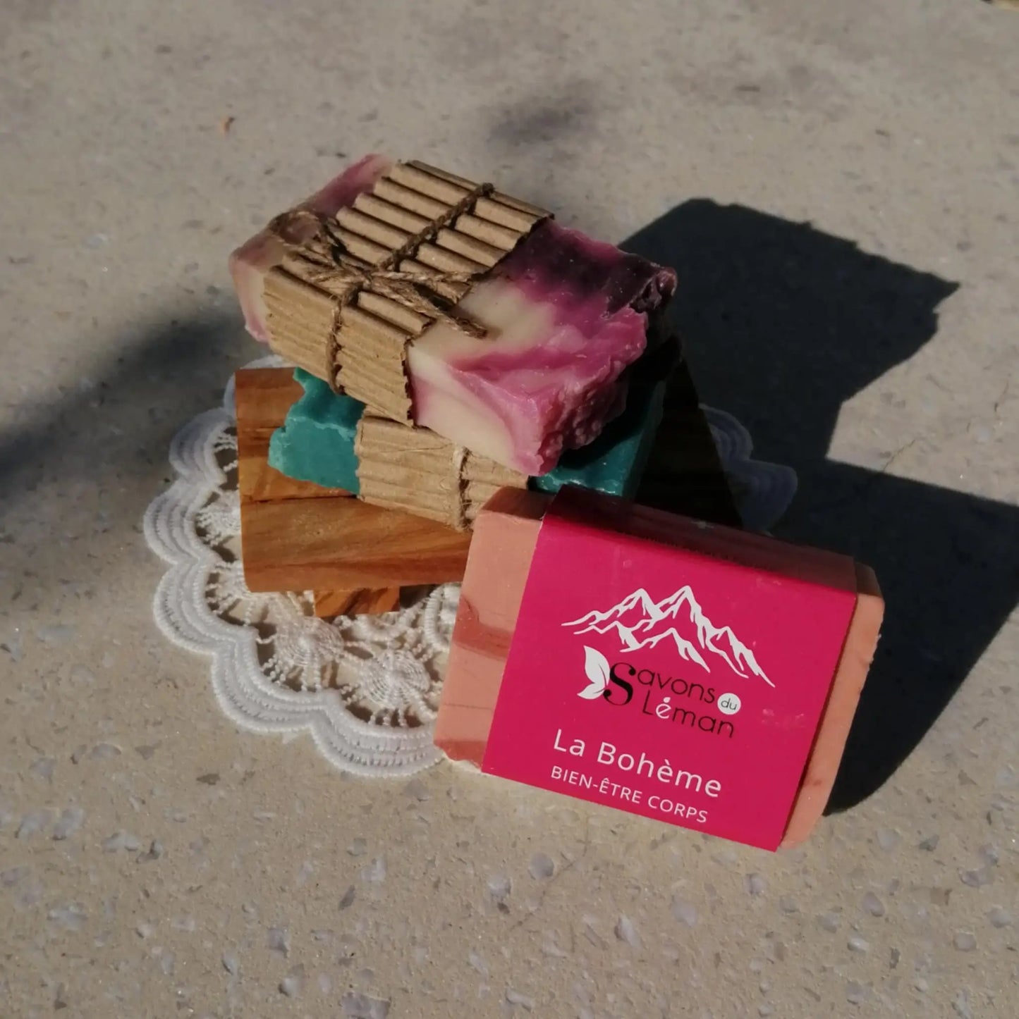 Image de Savon mystère artisanal anti-gaspillage | Le sens des choses – boutique artisanale éthique de bougies parfumées et savons naturels fabriqués en France