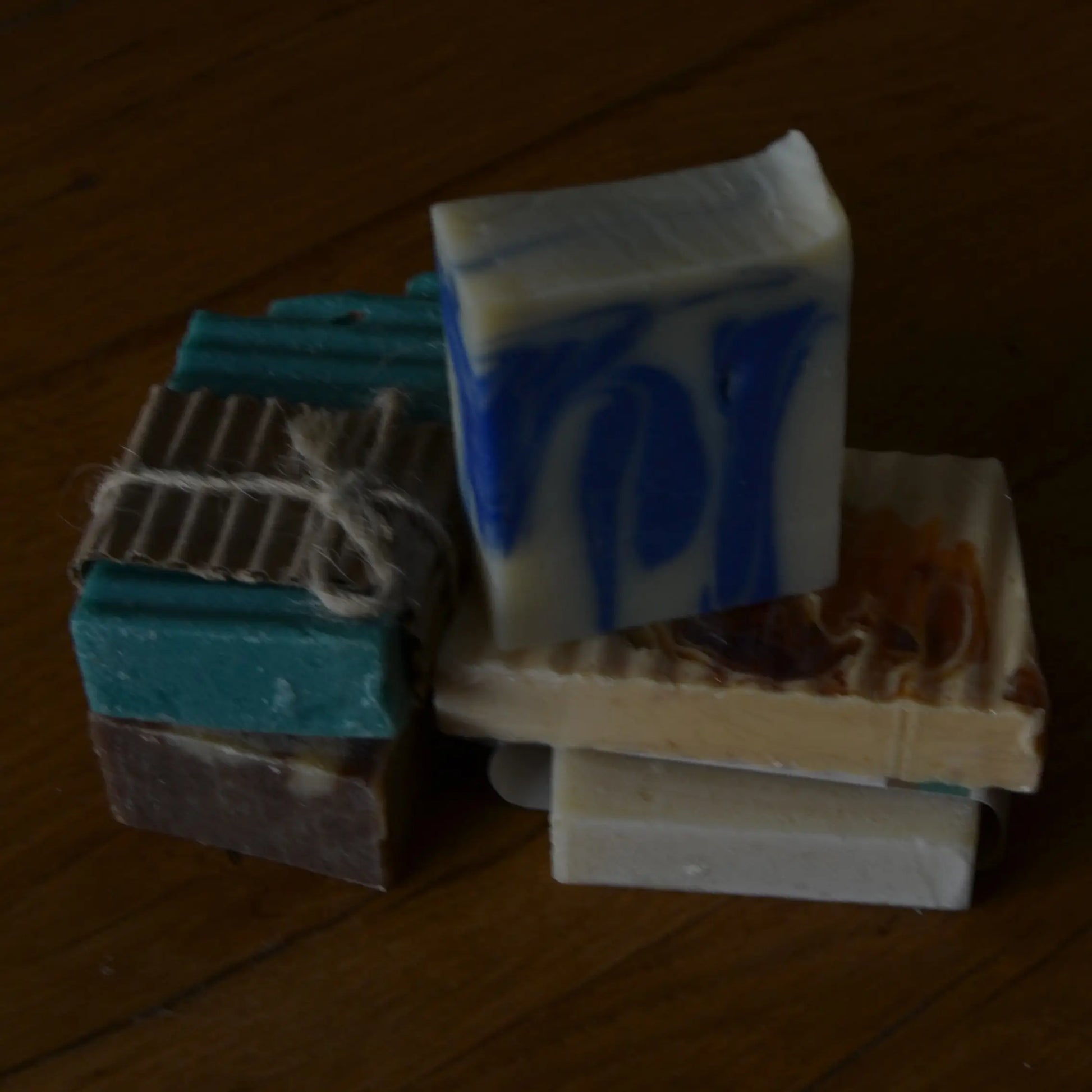 Image de Savon mystère artisanal anti-gaspillage | Le sens des choses — boutique artisanale de savons et bougies parfumées naturels fabriqués en France