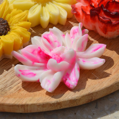 Image de fondant parfumé à la fleur de coton | Le sens des choses, boutique en ligne de produits artisanaux, naturels et écoresponsables, fabriqués en France ou en Europe : savons artisanaux, bougies parfumées, accessoires zéro déchet.