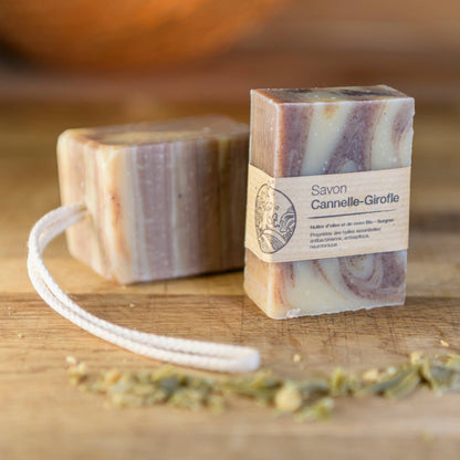 savon à la cannelle | Le sens des choses, boutique en ligne de produits artisanaux, naturels et écoresponsables fabriqués en France ou en Europe.
