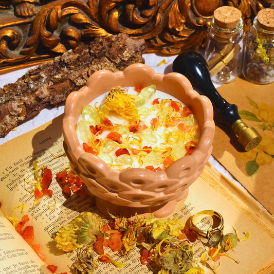 Bougie d'intention énergie et créativité — Cornaline et Citrine (sabbat Litha) | Bougie parfumée naturelle à la cire végétale et parfum de Grasse