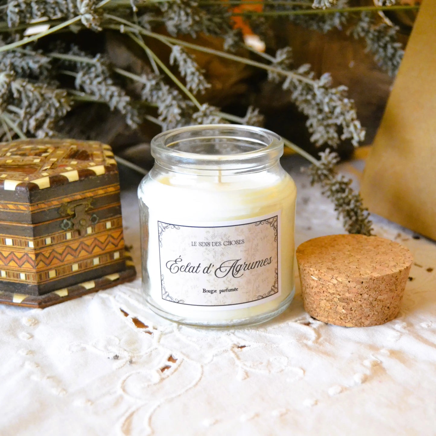 Image de Bougie parfumée artisanale Éclat d’agrumes | Le sens des choses – boutique artisanale éthique de bougies parfumées et savons naturels fabriqués en France