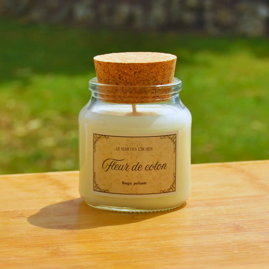 Bougie artisanale parfumée Fleur de Coton | Bougie parfumée naturelle à la cire végétale et parfum de Grasse