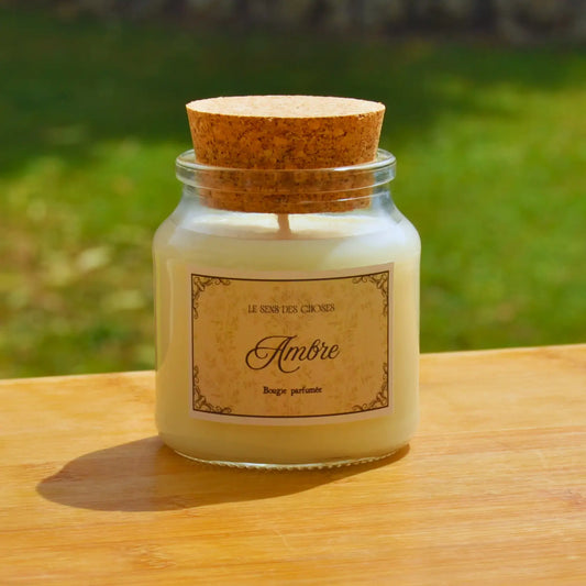 Bougie artisanale parfumée Ambre | Bougie parfumée naturelle à la cire végétale et parfum de Grasse