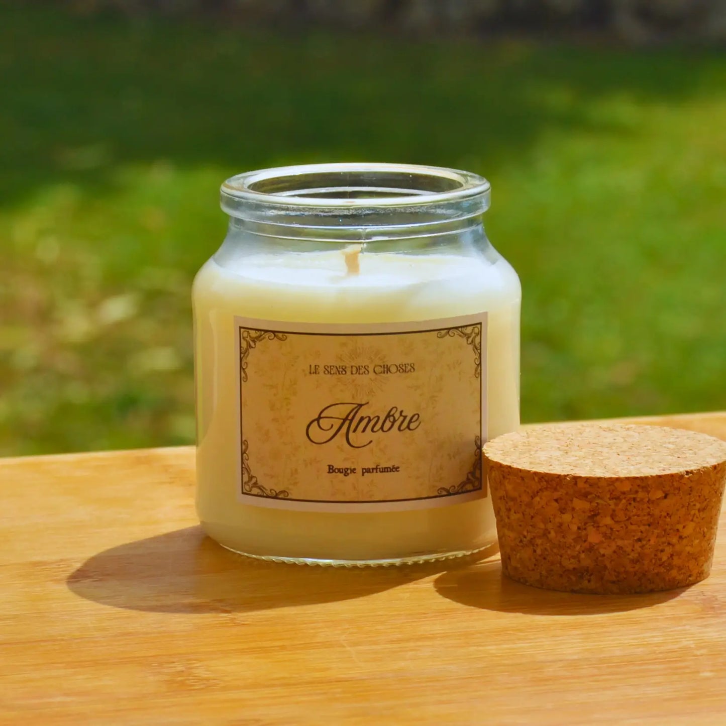 Bougie artisanale parfumée Ambre | Bougie parfumée naturelle à la cire végétale et parfum de Grasse