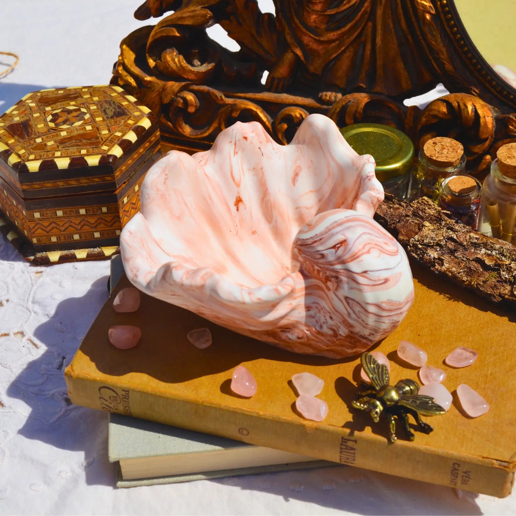 Calypso — Le grand vide-poche coquillage en jesmonite | Objet déco artisanal en Jesmonite fabriqué en Charente-Maritime