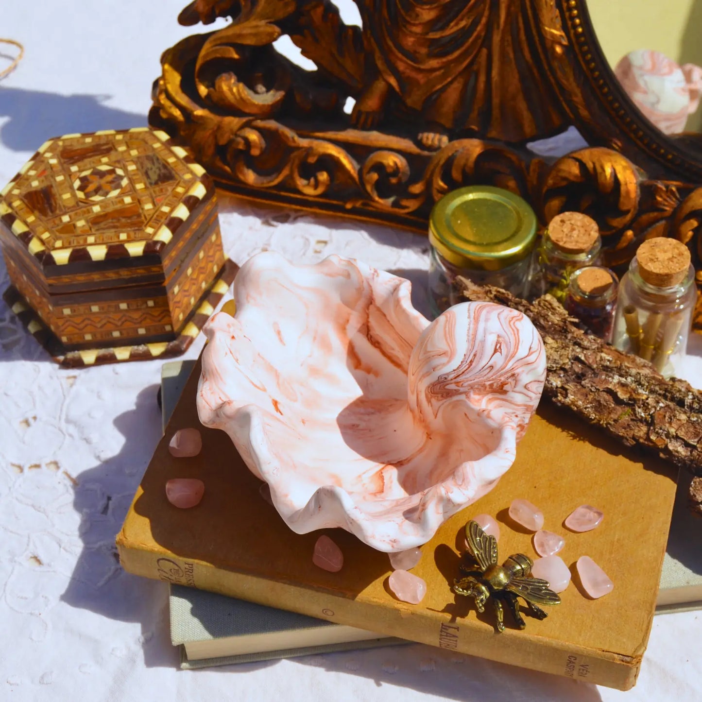 Calypso — Le grand vide-poche coquillage en jesmonite | Objet déco artisanal en Jesmonite fabriqué en Charente-Maritime