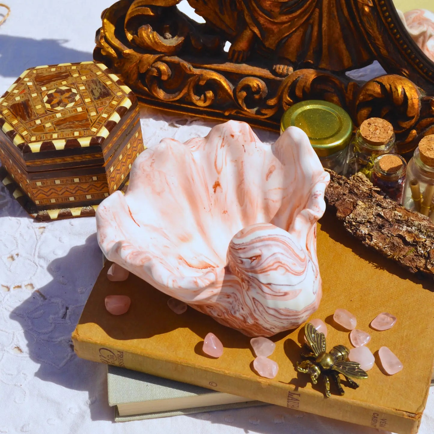 Calypso — Le grand vide-poche coquillage en jesmonite | Objet déco artisanal en Jesmonite fabriqué en Charente-Maritime