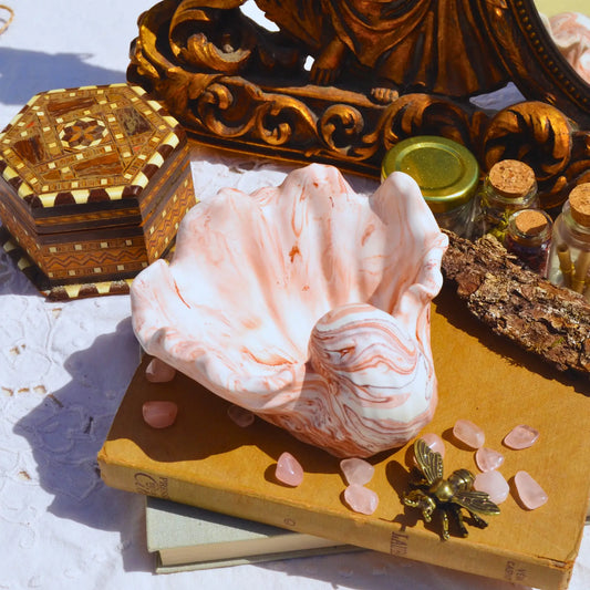 Calypso — Le grand vide-poche coquillage en jesmonite | Objet déco artisanal en Jesmonite fabriqué en Charente-Maritime
