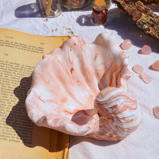 Calypso — Le grand vide-poche coquillage en jesmonite | Objet déco artisanal en Jesmonite fabriqué en Charente-Maritime