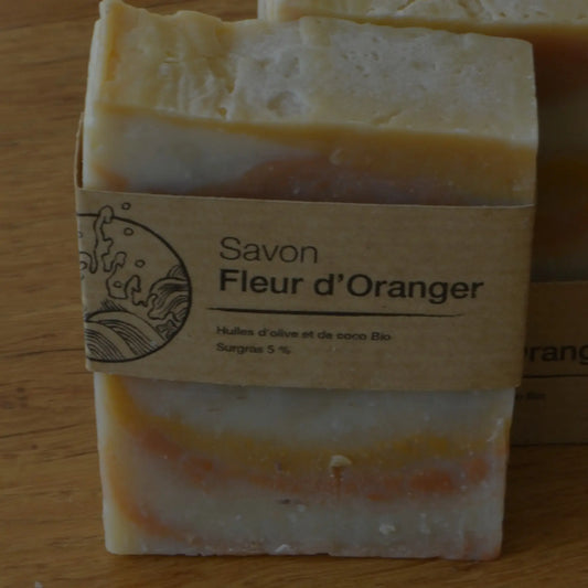 Image de Savon artisanal surgras à la fleur d’oranger | Le sens des choses – boutique artisanale éthique de bougies parfumées et savons naturels fabriqués en France