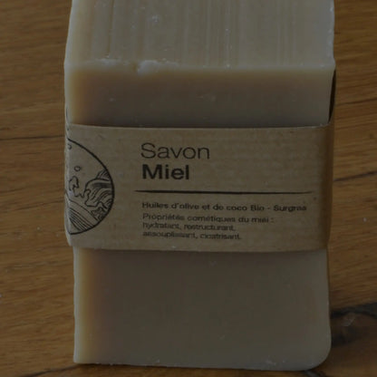 Image de Savon artisanal surgras au miel des Cévennes | Le sens des choses – boutique artisanale éthique de bougies parfumées et savons naturels fabriqués en France