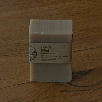 Image de Savon artisanal surgras au miel des Cévennes | Le sens des choses – boutique artisanale éthique de bougies parfumées et savons naturels fabriqués en France