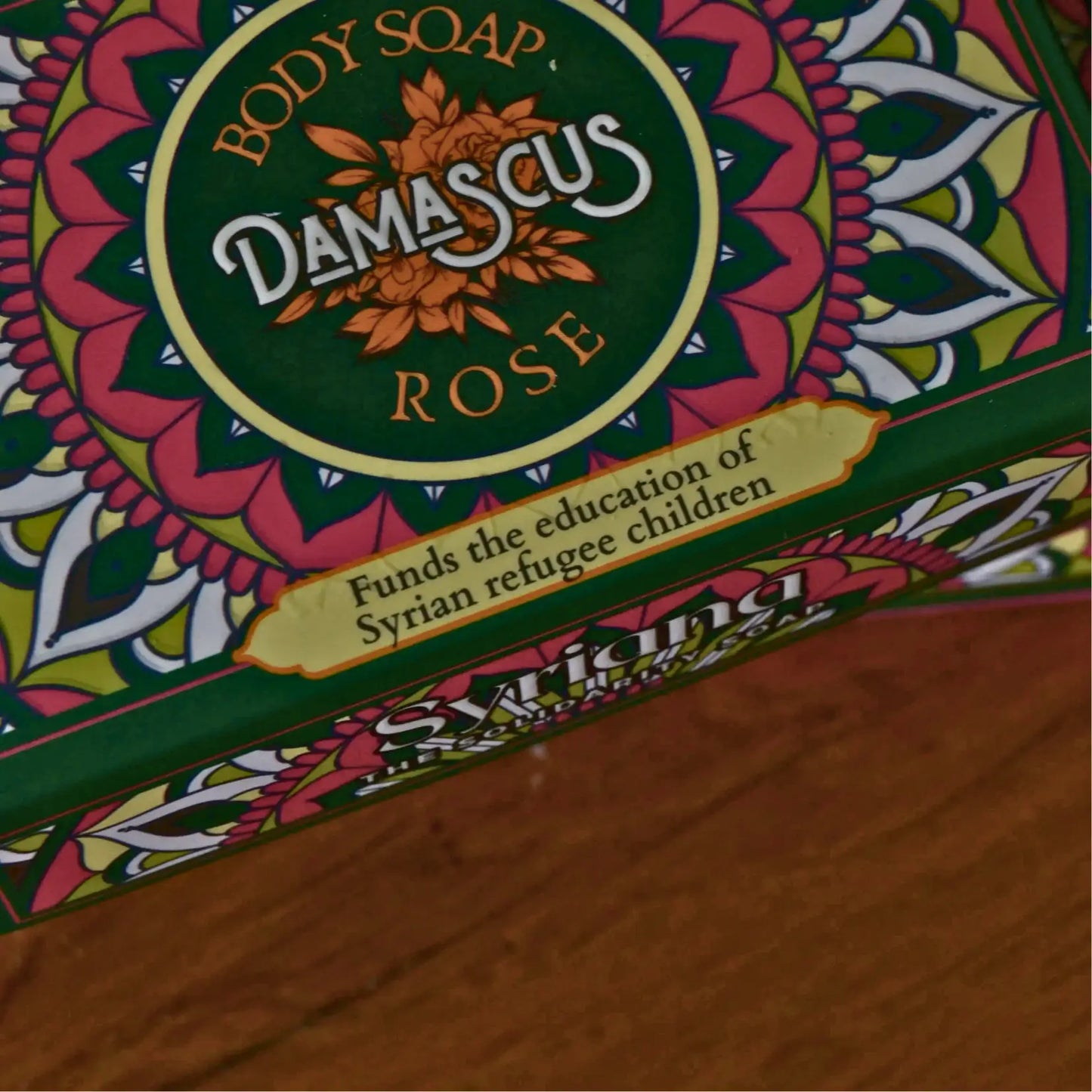 Image de Savon d’Alep parfumé à la rose de Damas — Damas | Le sens des choses – boutique artisanale éthique de bougies parfumées et savons naturels fabriqués en France