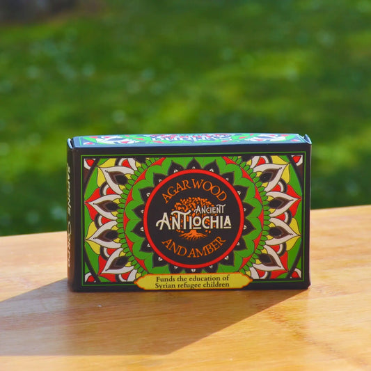 Savon d'Alep à l’oud et à l’ambre — Antioche | Savon solide naturel artisanal fabriqué par saponification à froid