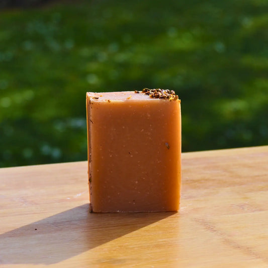 Savon surgras à la fleur de Tiaré – Création artisanale | Le sens des choses – Boutique de bougies parfumées végétales, décorations et savons
