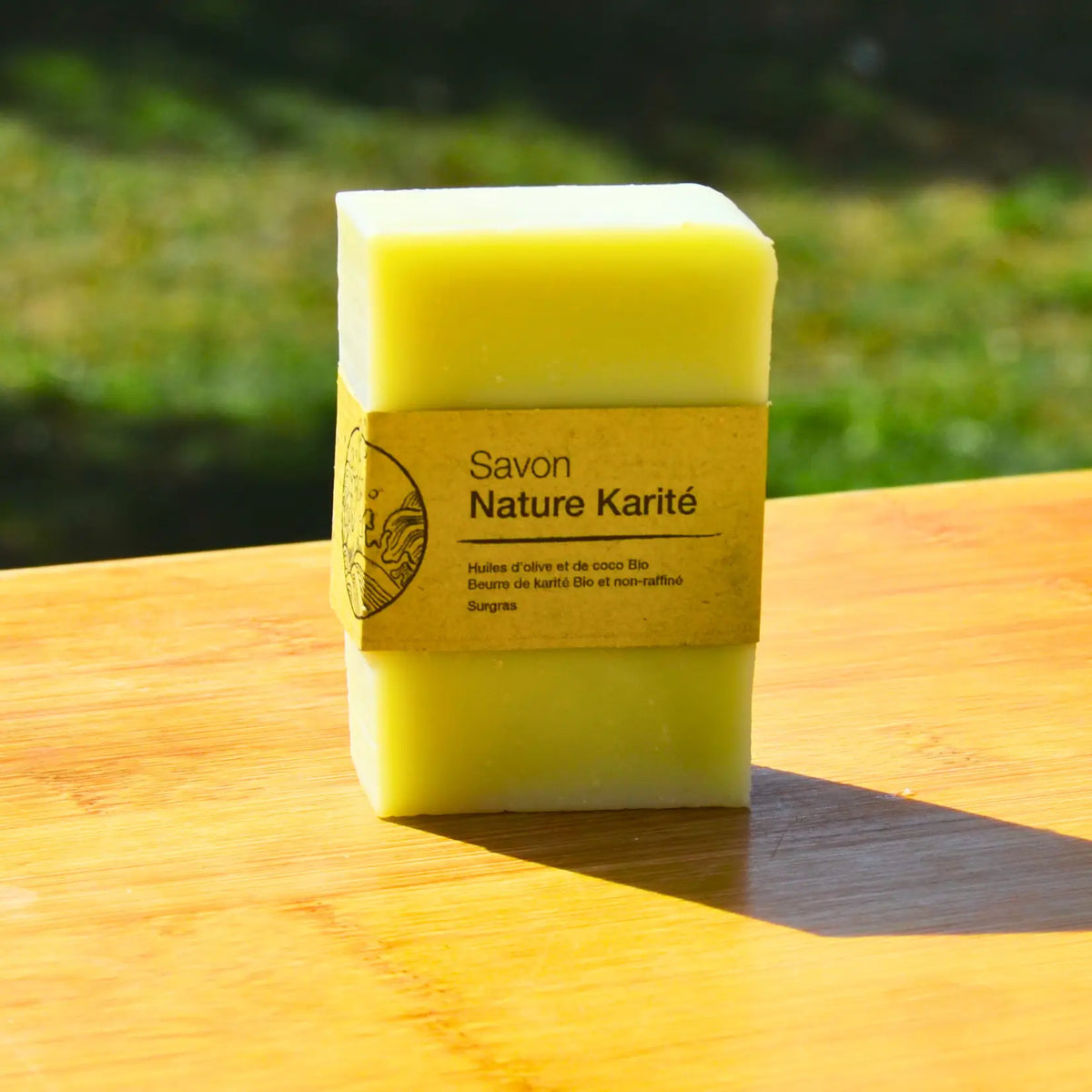 Savon surgras au beurre de karité | Savon solide naturel artisanal fabriqué par saponification à froid