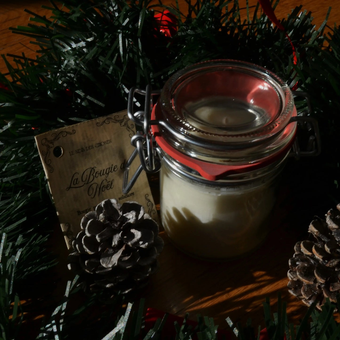 Image de Bougie parfumée upcyclée solidaire (édition limitée) — bientôt disponible ! | Le sens des choses — boutique artisanale de savons et bougies parfumées naturels fabriqués en France