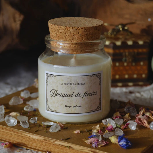 Bougie parfumée artisanale Bouquet de fleurs – Création artisanale | Le sens des choses – Boutique de bougies parfumées végétales et objets décoratifs écoresponsables
