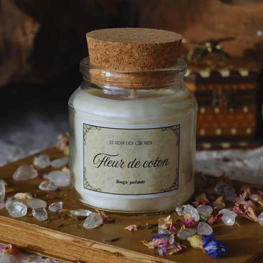 Bougie parfumée artisanale à la fleur de coton – Création artisanale | Le sens des choses – Boutique de bougies parfumées végétales et objets décoratifs écoresponsables