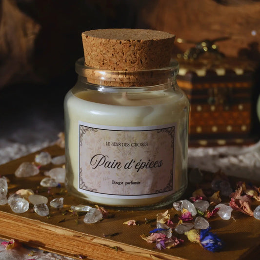 Bougie parfumée artisanale au pain d'épices – Création artisanale | Le sens des choses – Boutique de bougies parfumées végétales et objets décoratifs écoresponsables