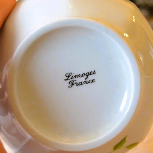 Bougie décorative artisanale en porcelaine de Limoges bleutée — parfum au choix – Création artisanale | Le sens des choses – Boutique de bougies parfumées végétales et objets décoratifs écoresponsables