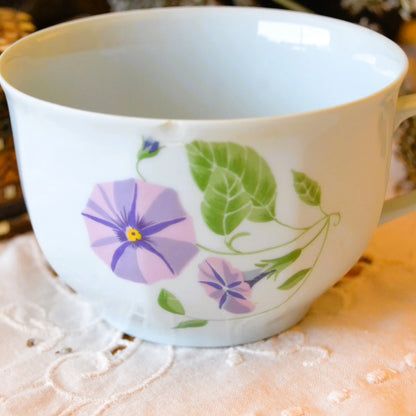 Image de Bougie décorative artisanale en porcelaine de Limoges bleutée — parfum au choix | Le sens des choses – boutique artisanale éthique de bougies parfumées et savons naturels fabriqués en France