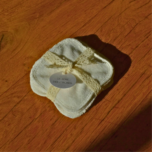 Image de Carrés démaquillants lavables en bambou (5 + 1 offert) | Le sens des choses – boutique artisanale éthique de bougies parfumées et savons naturels fabriqués en France