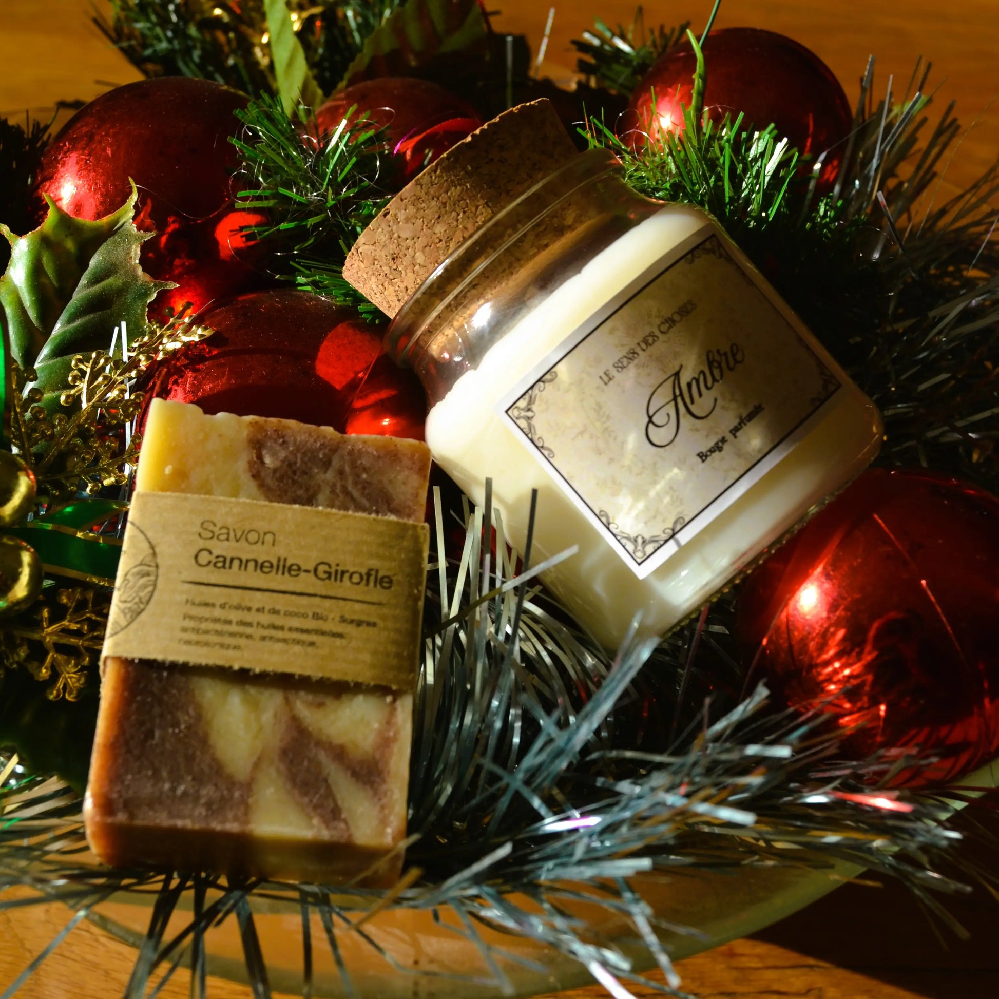 Image de Coffret-cadeau « Un moment pour soi » — bougie parfumée et savon artisanal | Le sens des choses – boutique artisanale éthique de bougies parfumées et savons naturels fabriqués en France