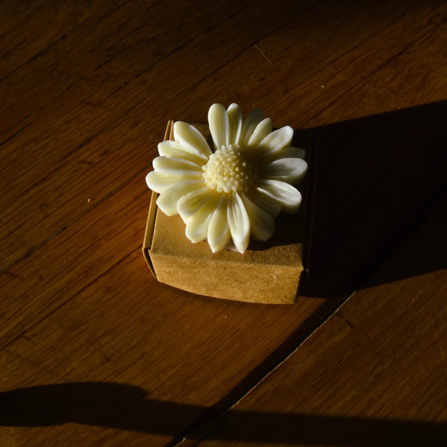 Image de Fondant parfumé aux agrumes — Marguerite | Le sens des choses – boutique artisanale de bougies parfumées végétales et savons naturels fabriqués en Charente-Maritime