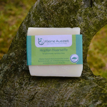 Image de shampooing aux germes de blé — cheveux secs et ternes | Le sens des choses, boutique en ligne de produits artisanaux, naturels et écoresponsables, fabriqués en France ou en Europe : savons artisanaux, bougies parfumées, accessoires zéro déchet.